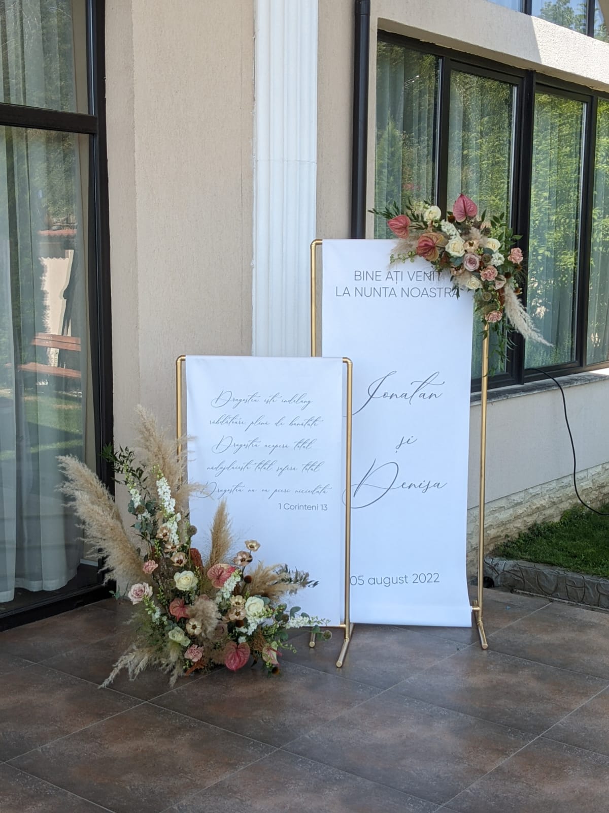 Semn Bine ați venit din pânză, personalizat pentru nuntă, realizat de Diandra Events, design elegant și material de calitate