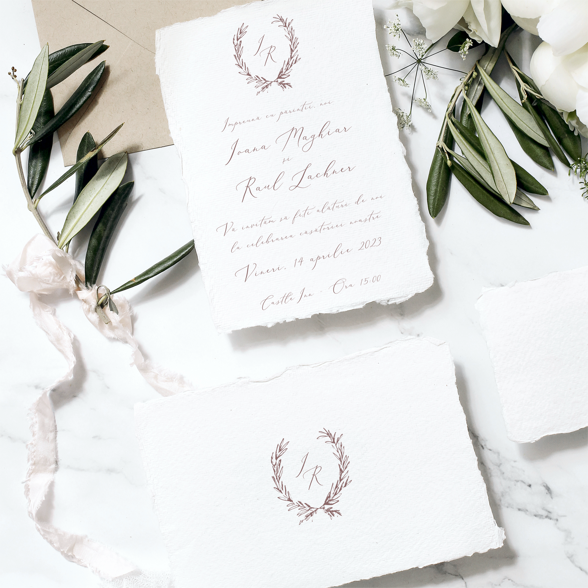 Invitație creativă handmade din hârtie manuală, cu flori delicate, invitație de nuntă personalizată Diandra Events