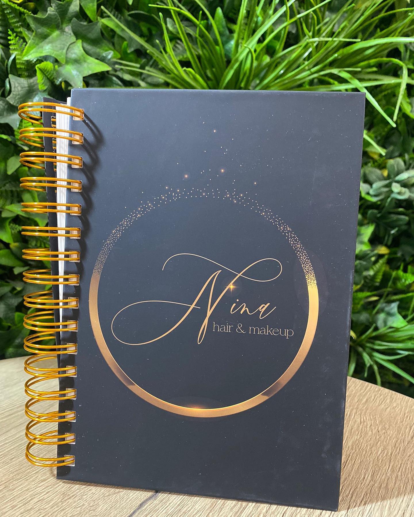 Corporate gifting agendă personalizată premium pentru companii și echipe – Diandra Events