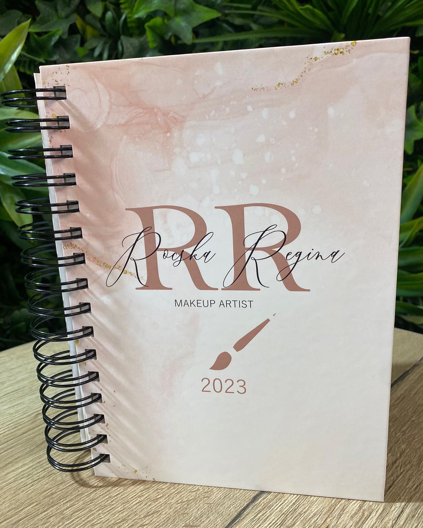 Cadou corporate clienți agendă personalizată premium elegantă și utilă – Diandra Events