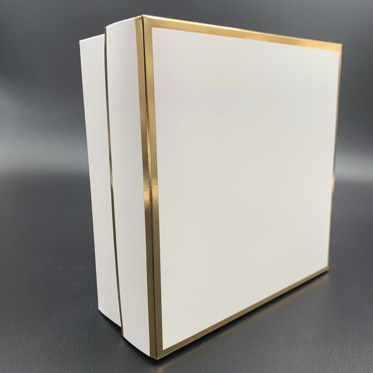 Ambalaj elegant pentru cadouri nuntă și botez marca Diandra Events