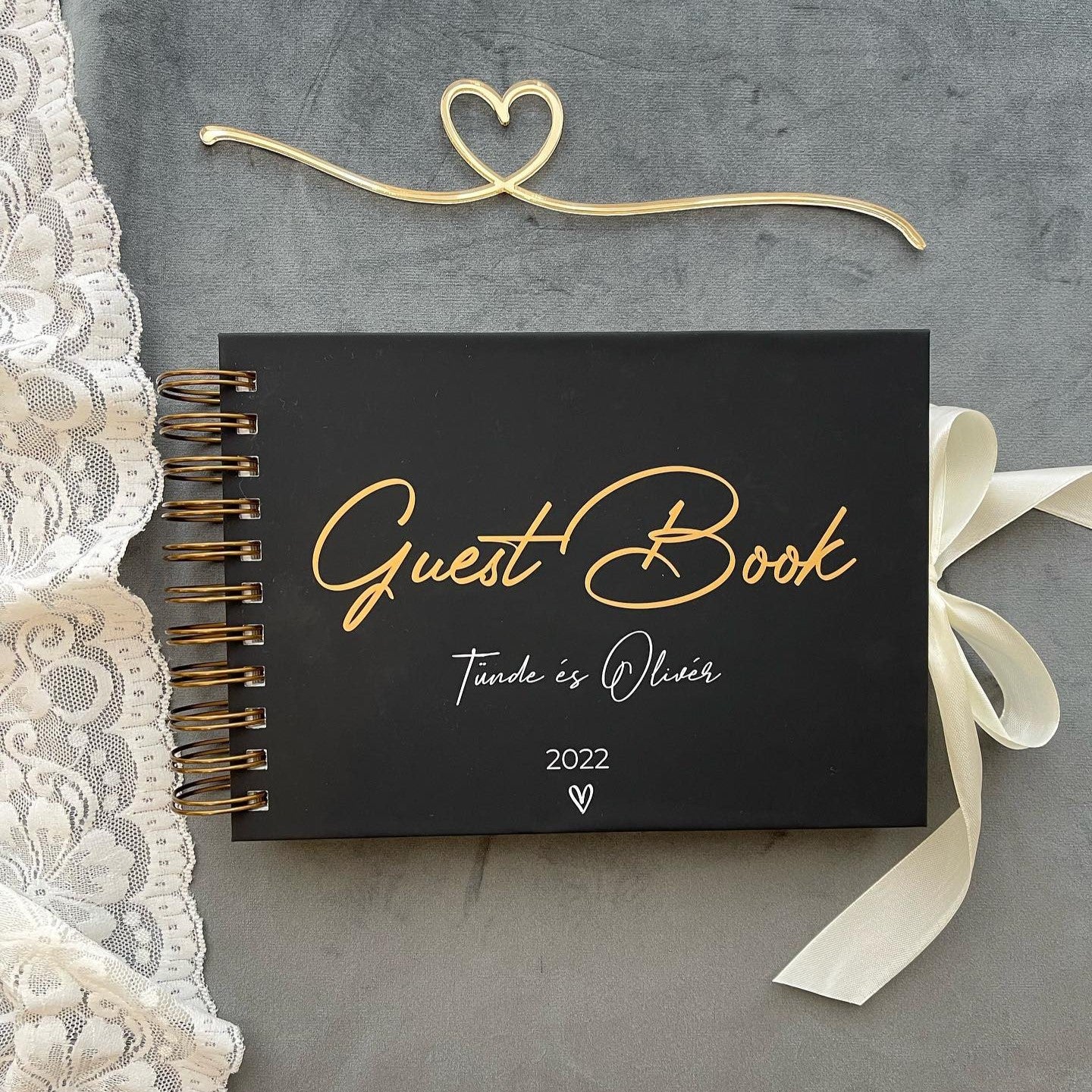 Guest book nuntă Soft Touch negru personalizabil, cu spirală metalică, model premium Diandra Events