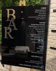 Panou bar plexiglass personalizat pentru cocktailuri și băuturi la nuntă – Diandra Events