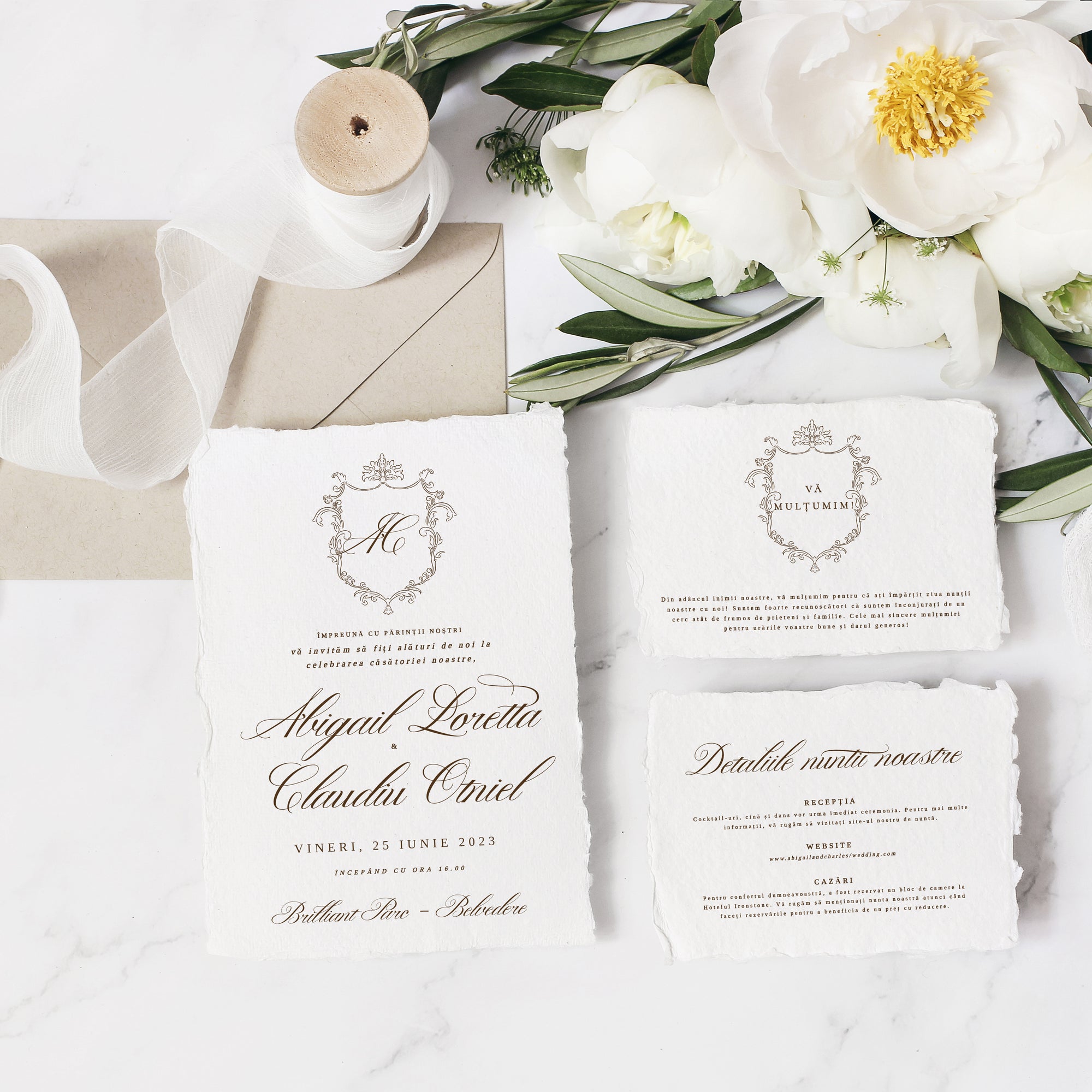 Invitație creativă handmade, cu flori pe hârtie manuală, invitație personalizată și unică Diandra Events