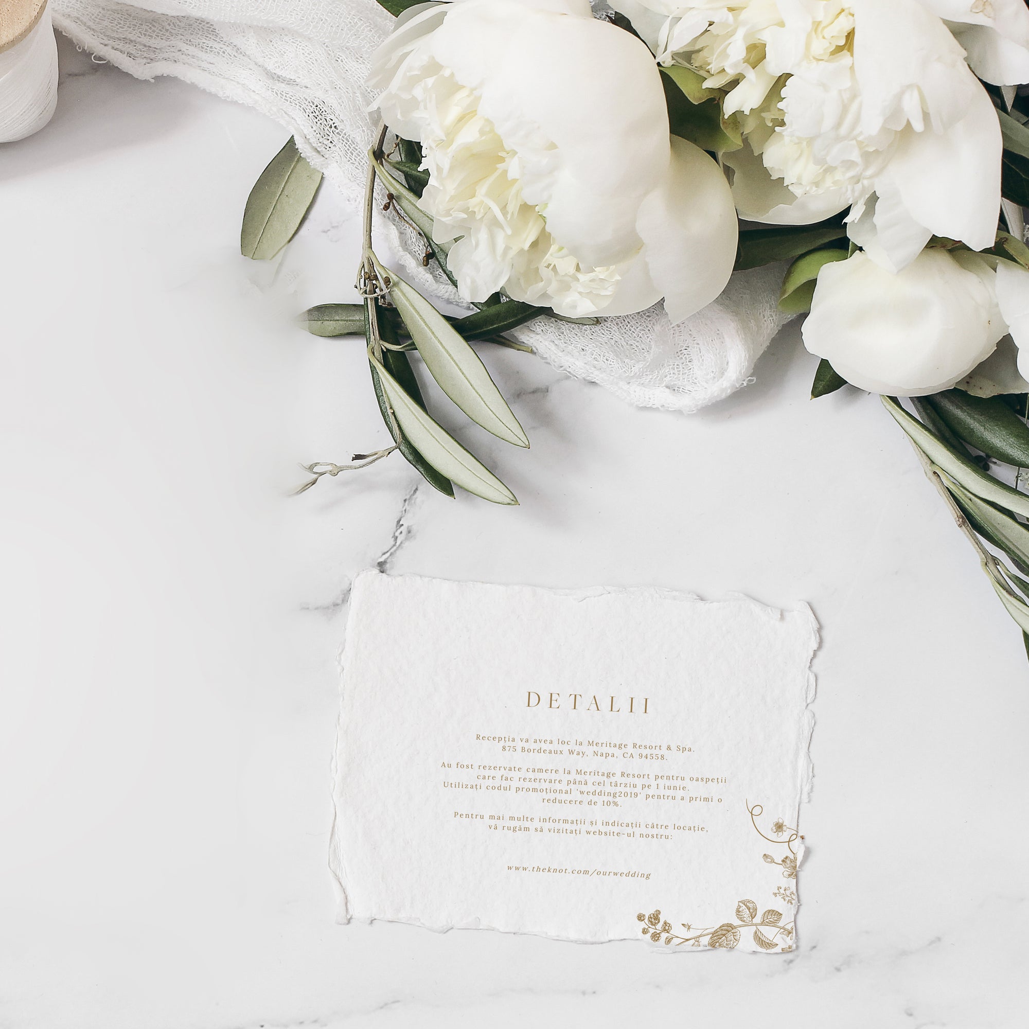 Invitație unică handmade cu flori, realizată pe hârtie manuală, invitație creativă personalizată Diandra Events