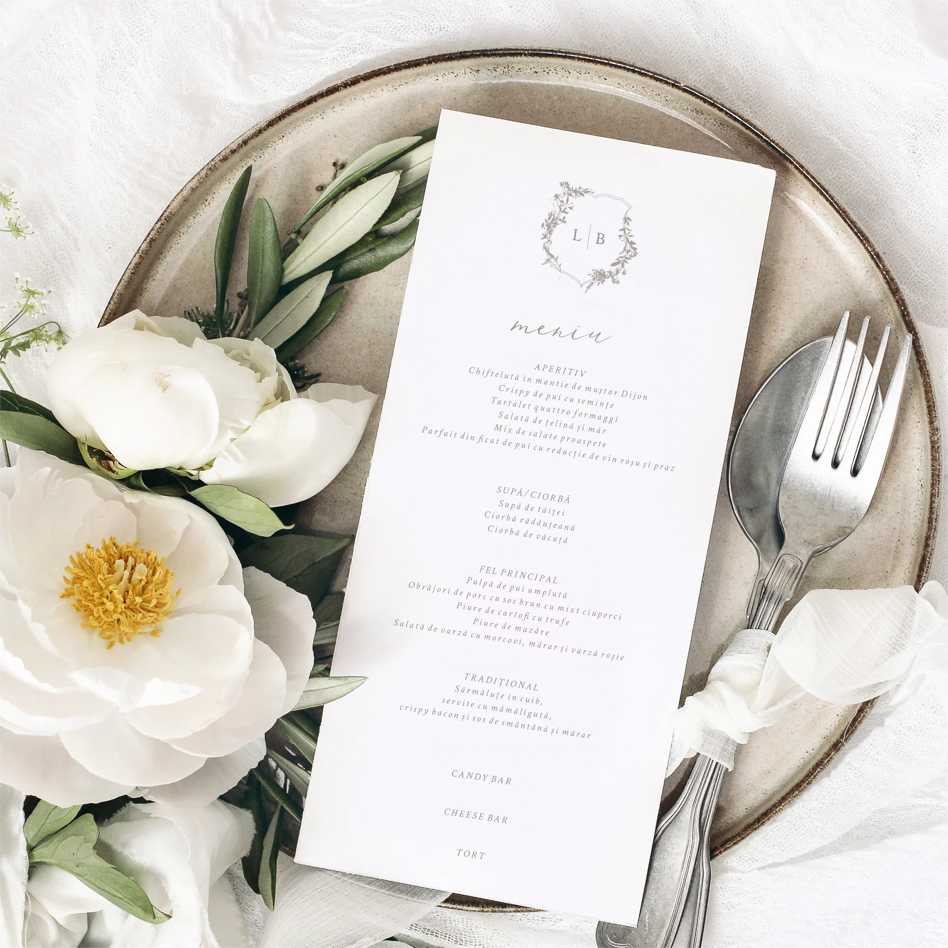 Meniu nuntă hârtie manuală handmade elegant cu monogramă florală minimalistă, papetărie de lux fine art – Diandra Events