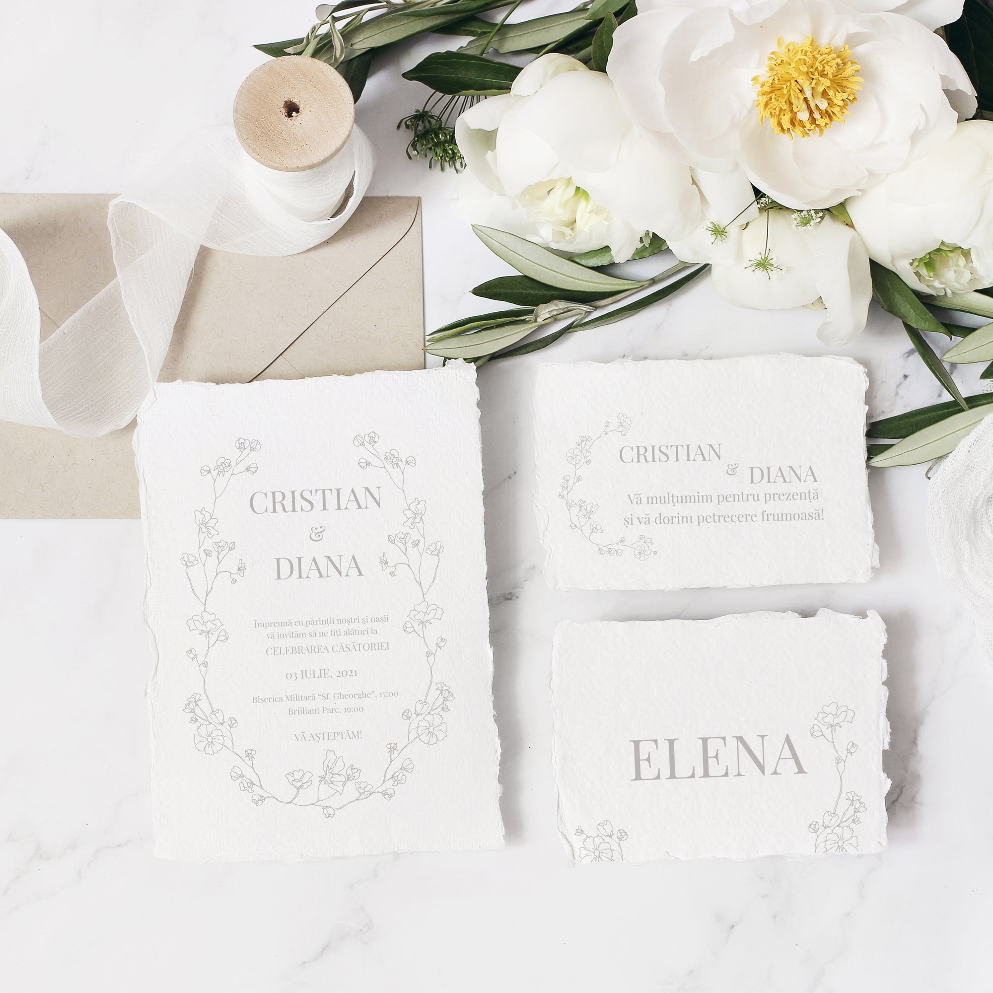 Invitație florală modernă handmade, realizată pe hârtie manuală, invitație elegantă personalizată Diandra Events