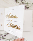 Guest book acrilic alb Soft Touch personalizabil, nume auriu 3D, model premium Diandra Events