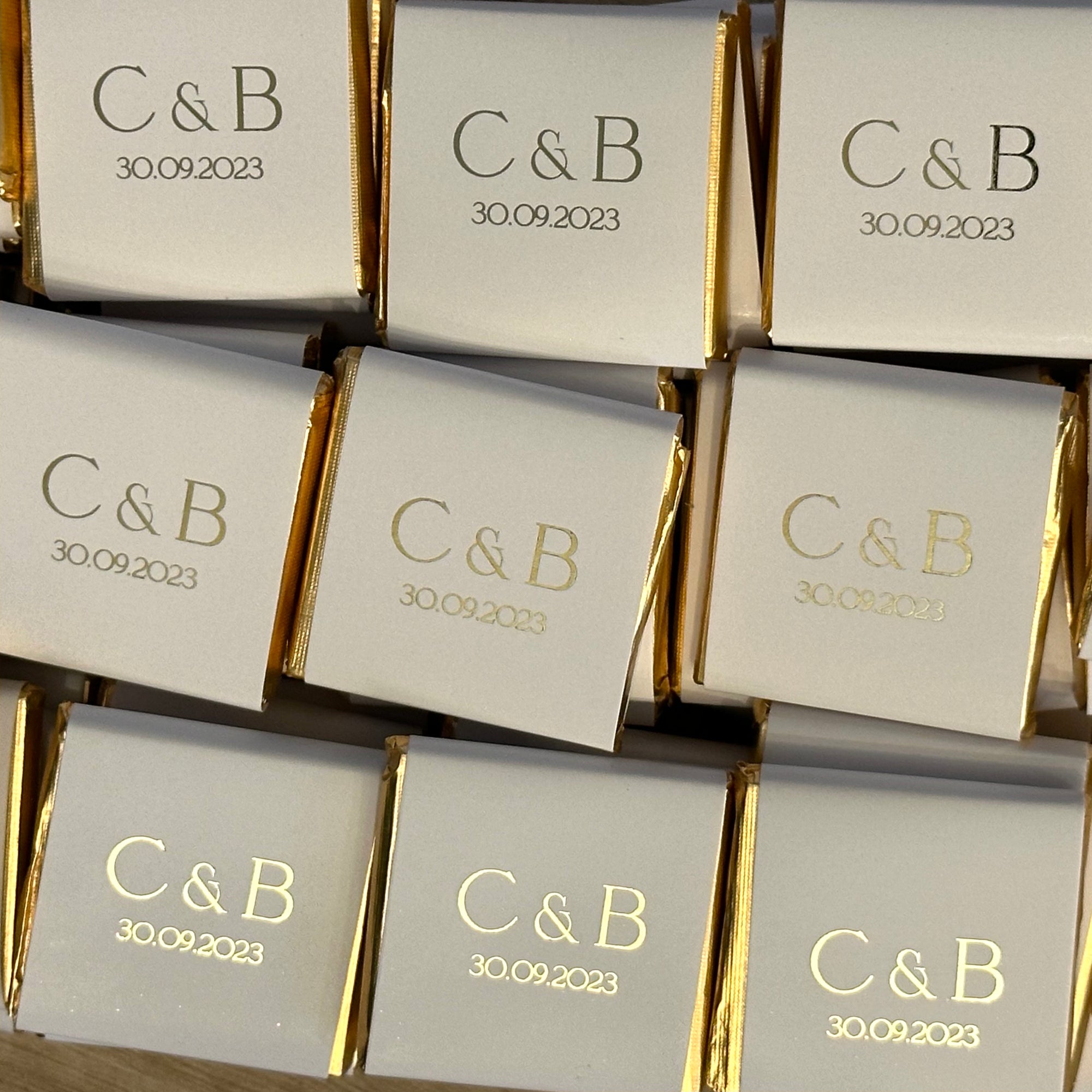 Ciocolată personalizată pentru nuntă realizată de Diandra Events