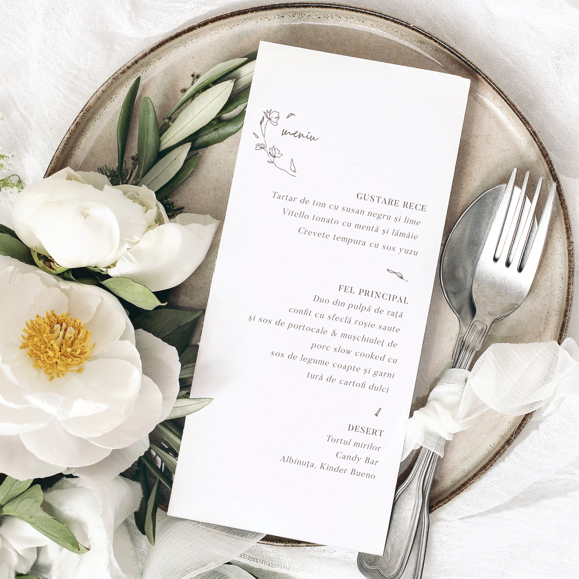 Meniu nuntă individual cu design floral pe carton premium – Diandra Events.
