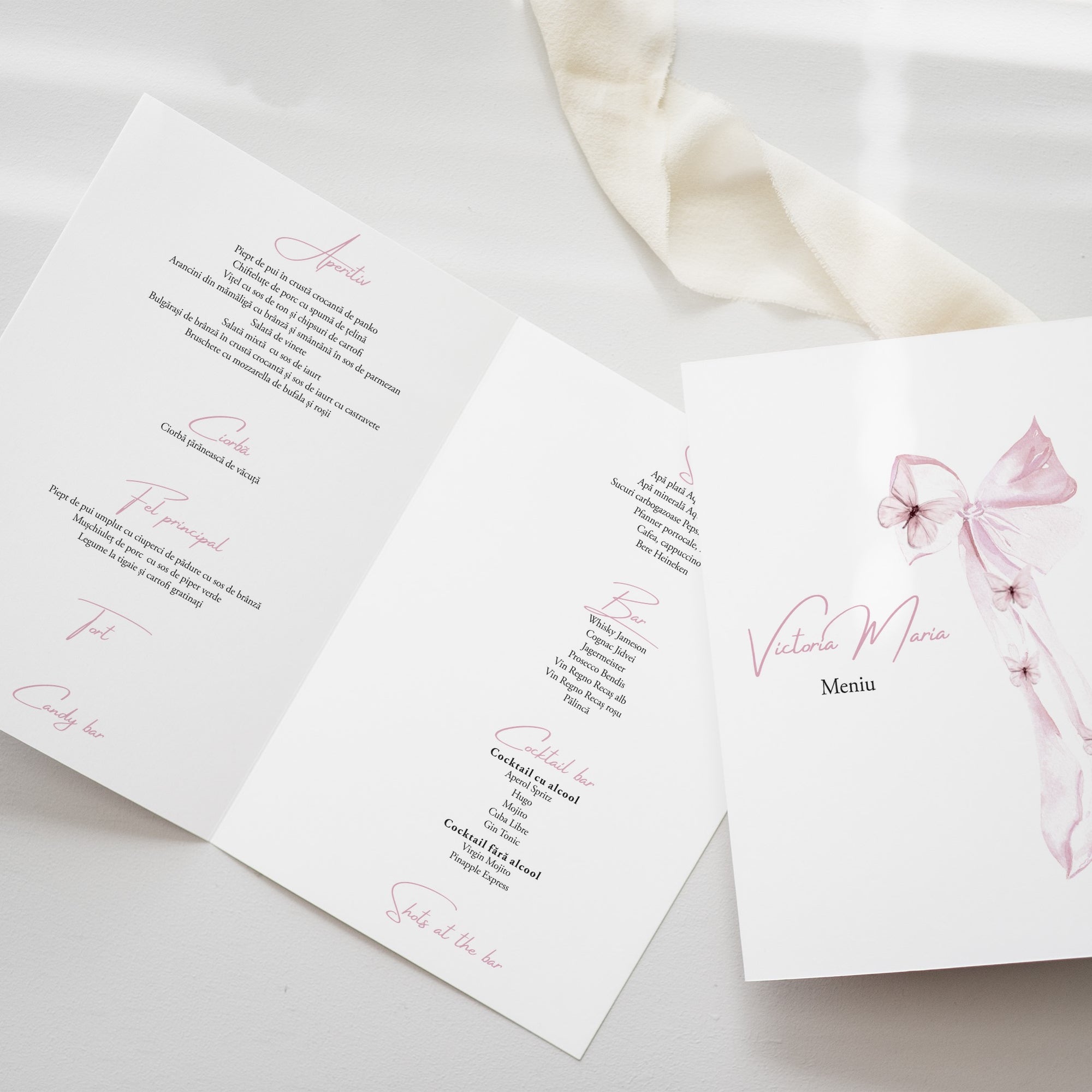 Meniu botez personalizabil cu fundă roz – design tip carte feminin, potrivit pentru botezuri de fetițe cu decor elegant - realizat de Diandra Events