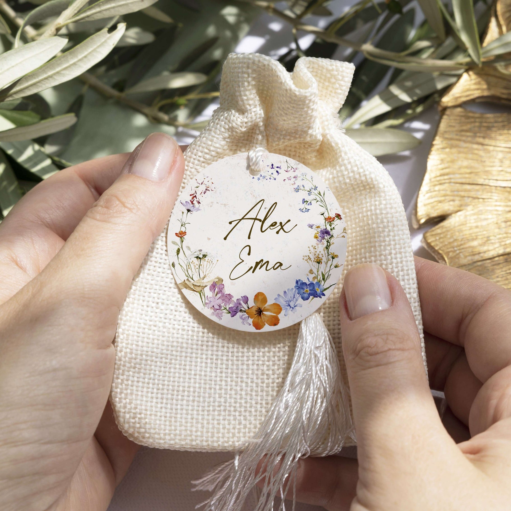 Etichetă nuntă rustică florală personalizată pentru decor elegant – Diandra Events