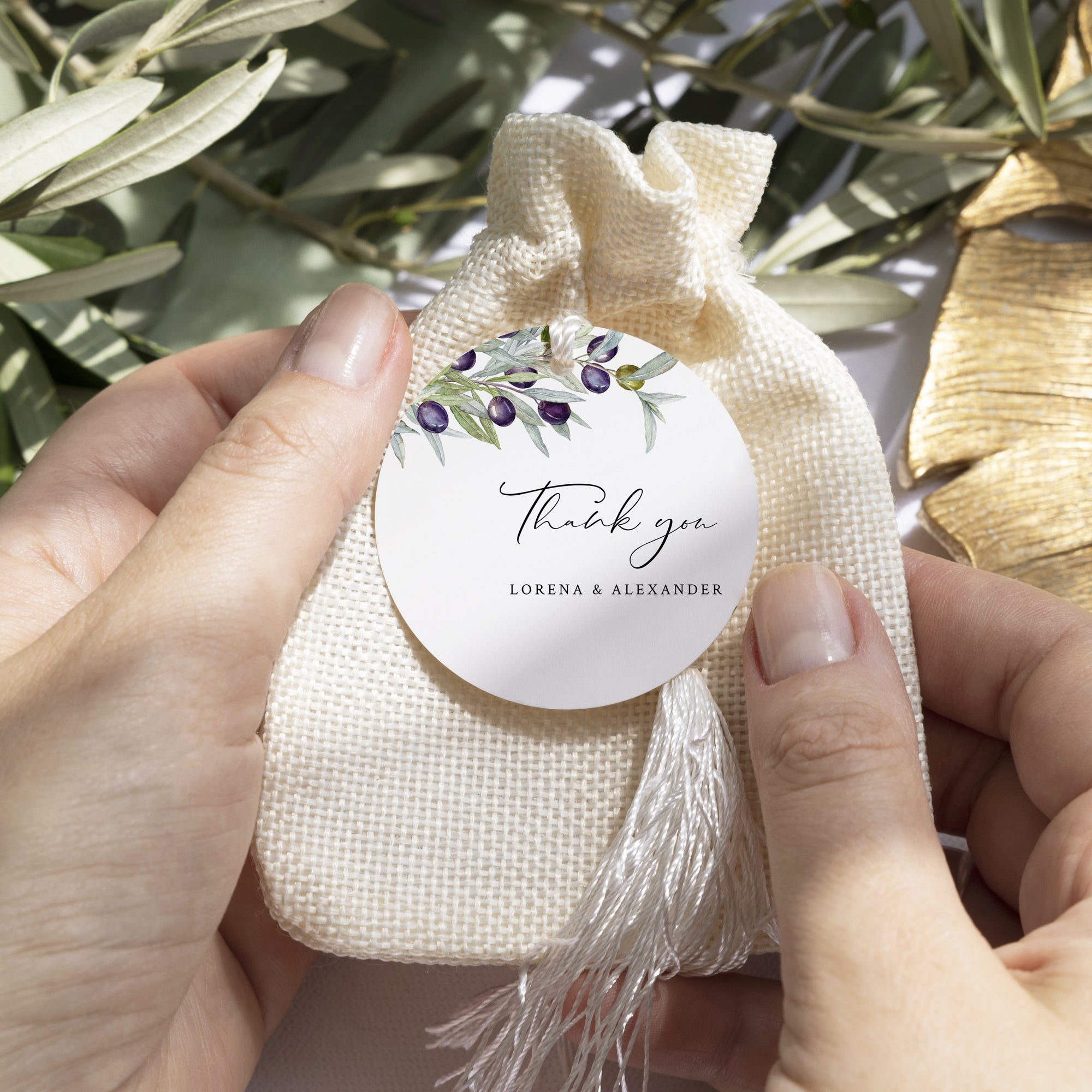 Etichetă rotundă carton premium, personalizată pentru decor nuntă – Diandra Events.