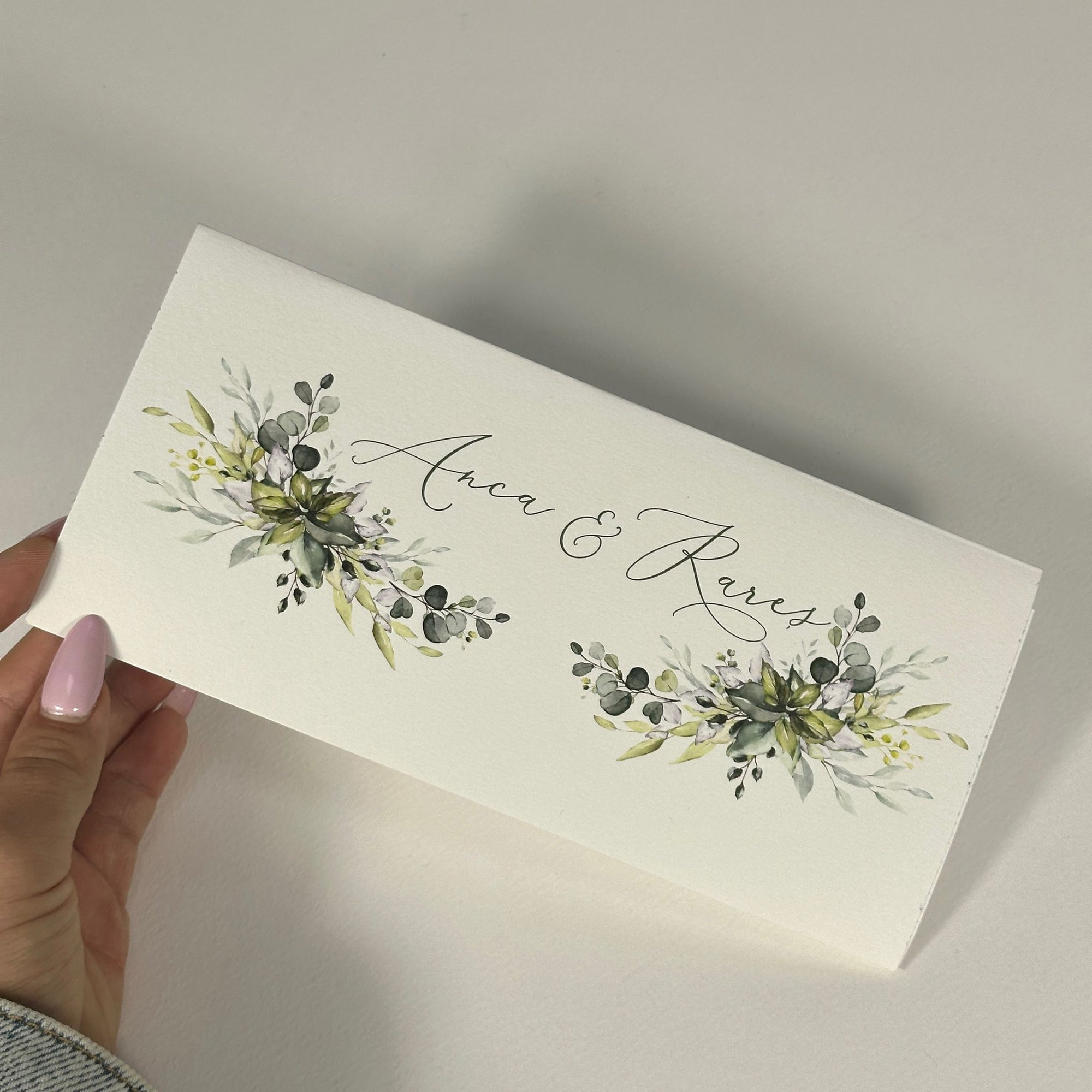 Plic bani elegant din papetărie personalizată de nuntă, realizat de Diandra Events