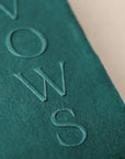 Detaliu textură carte jurăminte Vows verde handmade hârtie manuală, personalizată Diandra Events