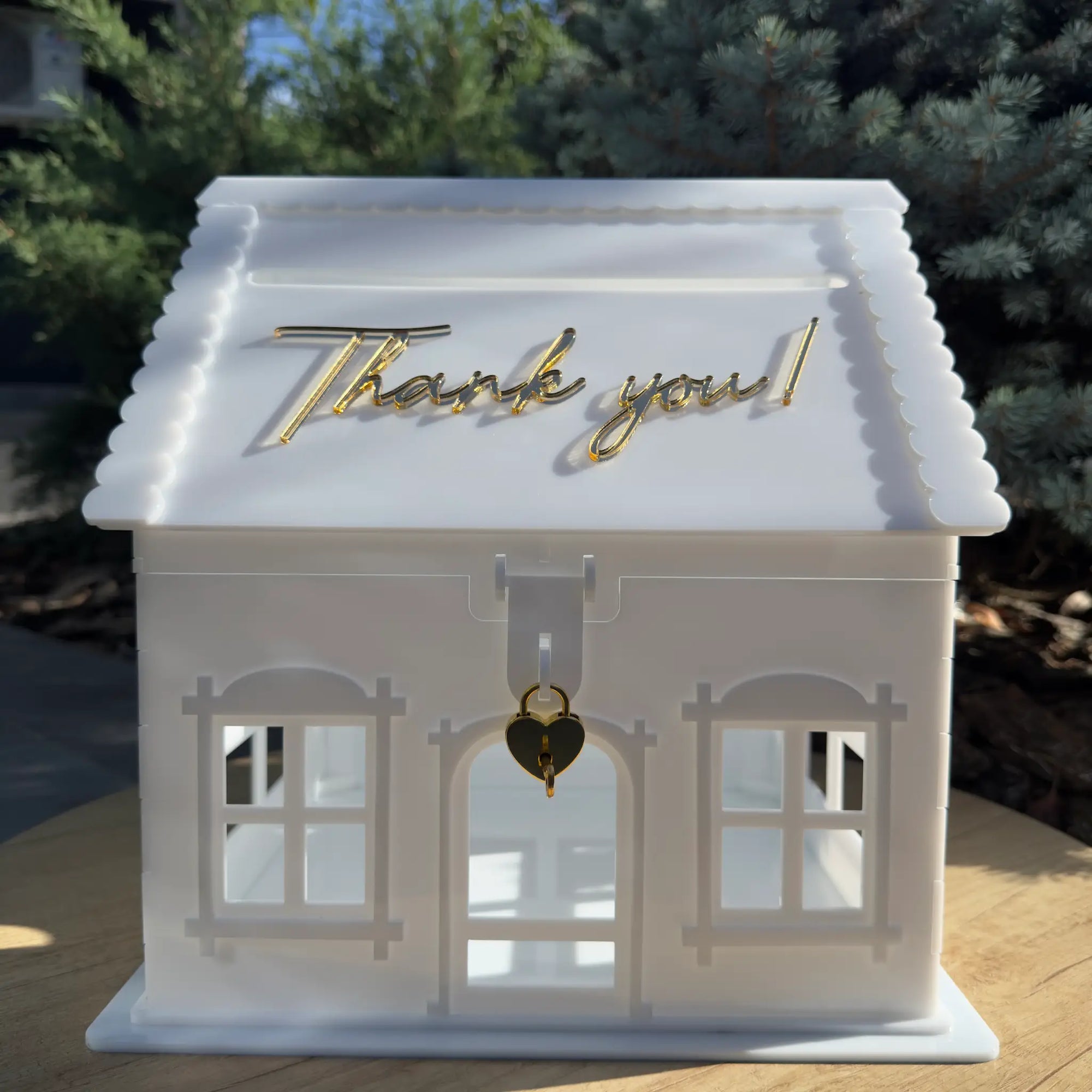 cutie bani nuntă acrilic alb personalizată în stil casuță decor lux diandra events