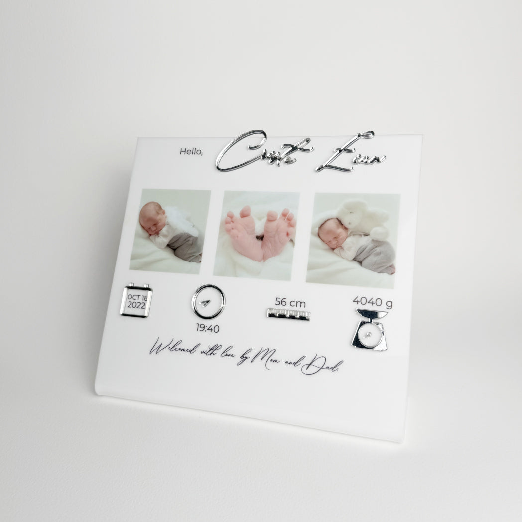 Cadou personalizat naștere din acril cu poze bebeluș și informații speciale – Diandra Events