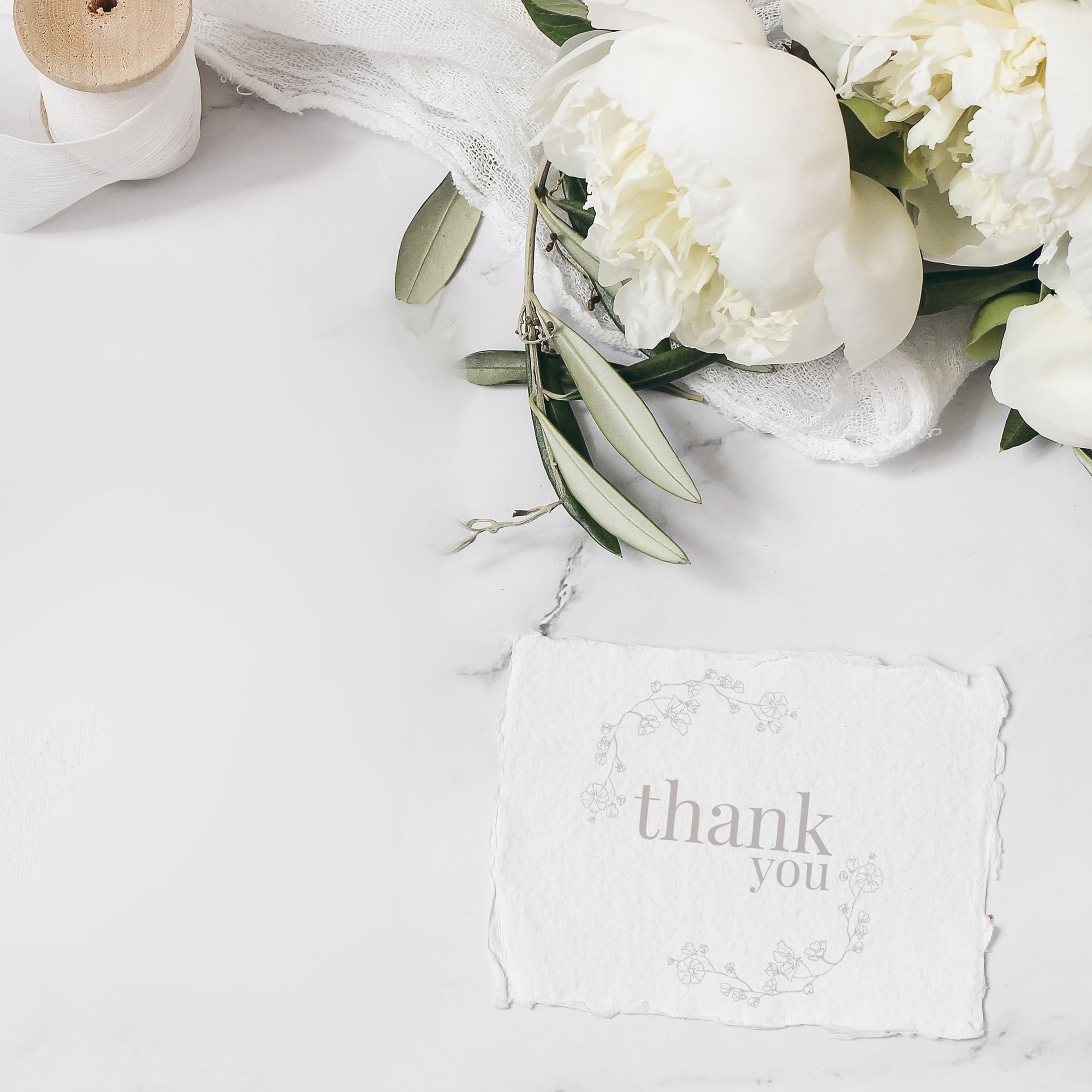 Invitație handmade cu flori pe hârtie manuală, invitație unică și creativă, personalizată Diandra Events