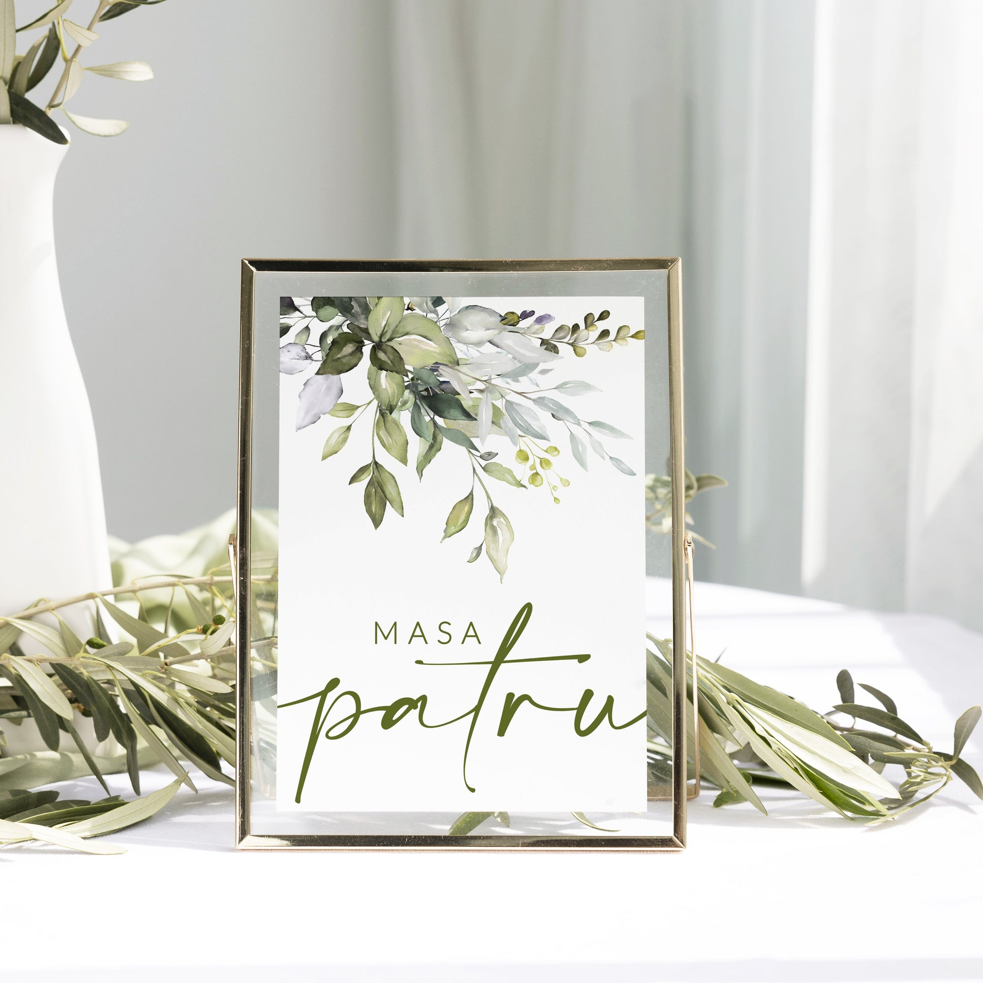 Număr de masă carton personalizat după cerere cu detalii aurii și flori acuarelă, Diandra Events