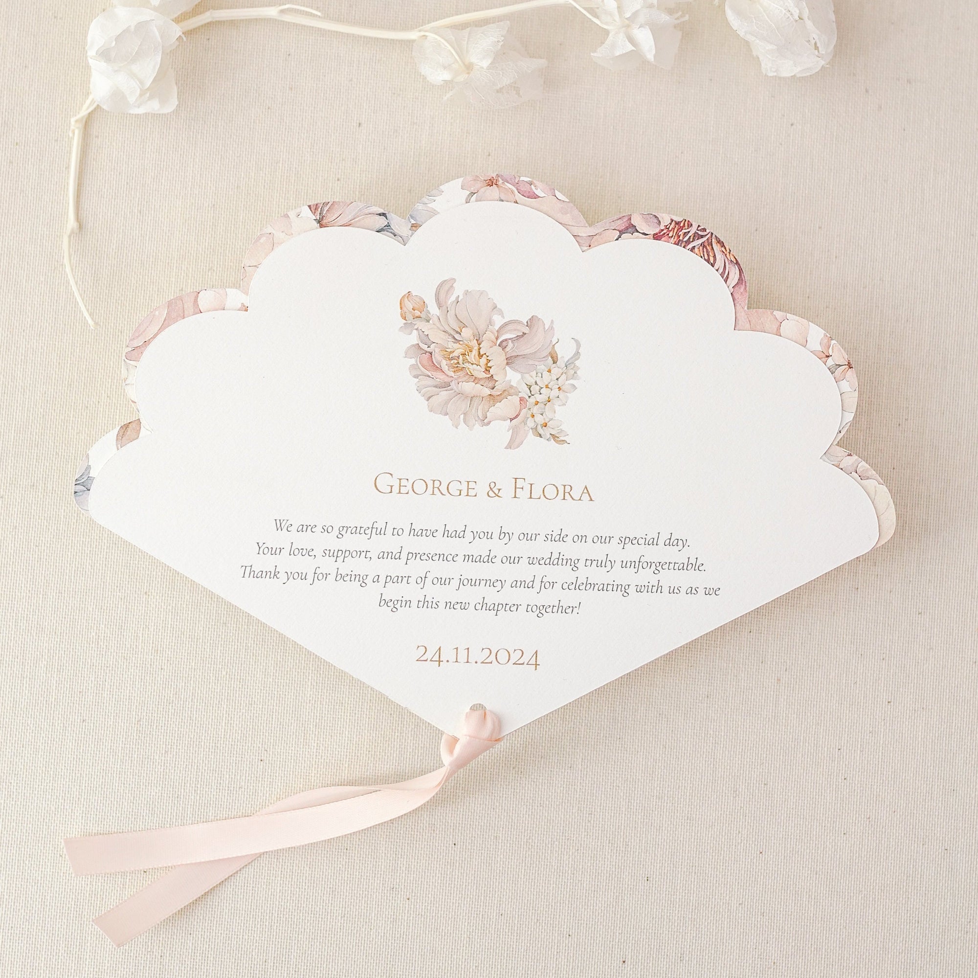 Meniu nuntă în formă de evantai de lux cu bujor personalizat – Diandra Events
