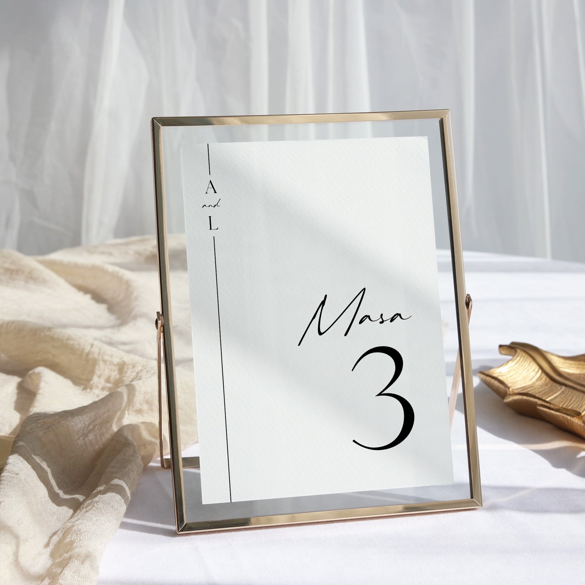 Număr de masă din carton personalizat cu design floral predefinit, Diandra Events